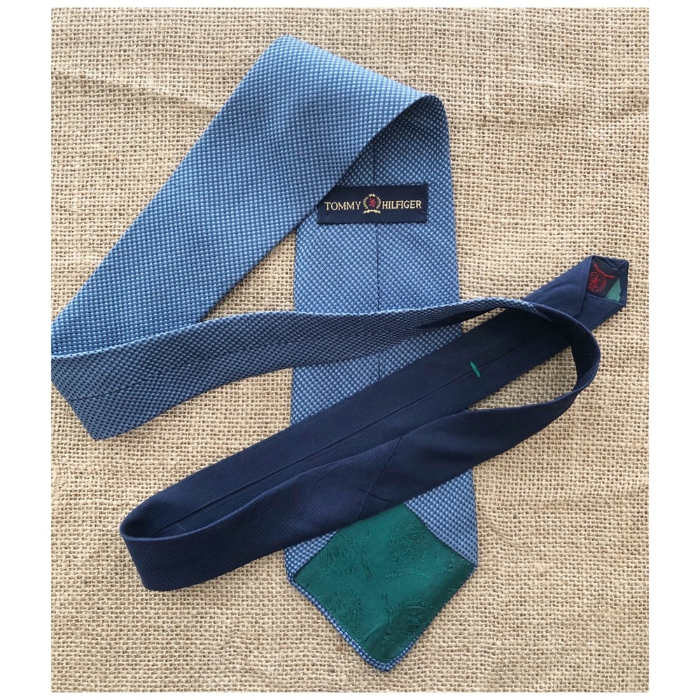 Tommy Hilfiger ♥️ 100% Silk Tie🦩 - Picture 5 of 7